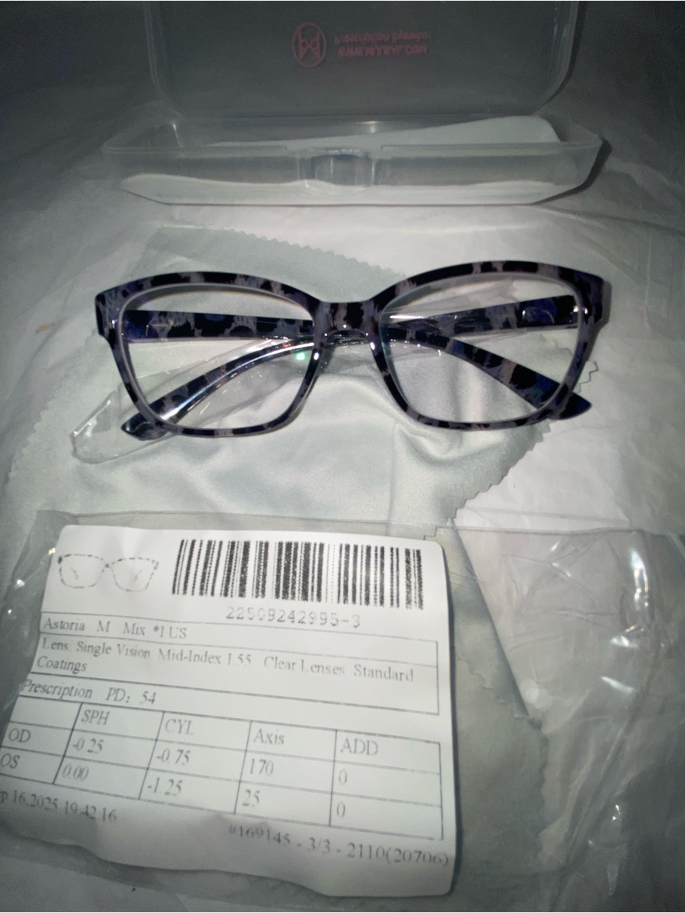 Astoria Women's reading  Cat-Eye Glasses in Purple Tortoise